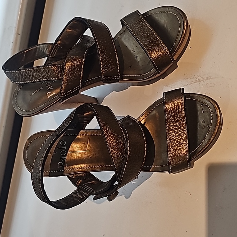 Linea Paolo Antique Gold leather with wooden heels Sandal